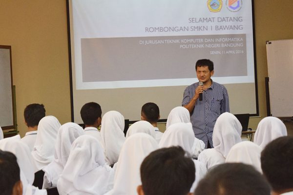 Kunjungan dari SMKN 1 Bawang, Banjarnegara Kunjungan dari SMKN 1 Bawang ke JTK