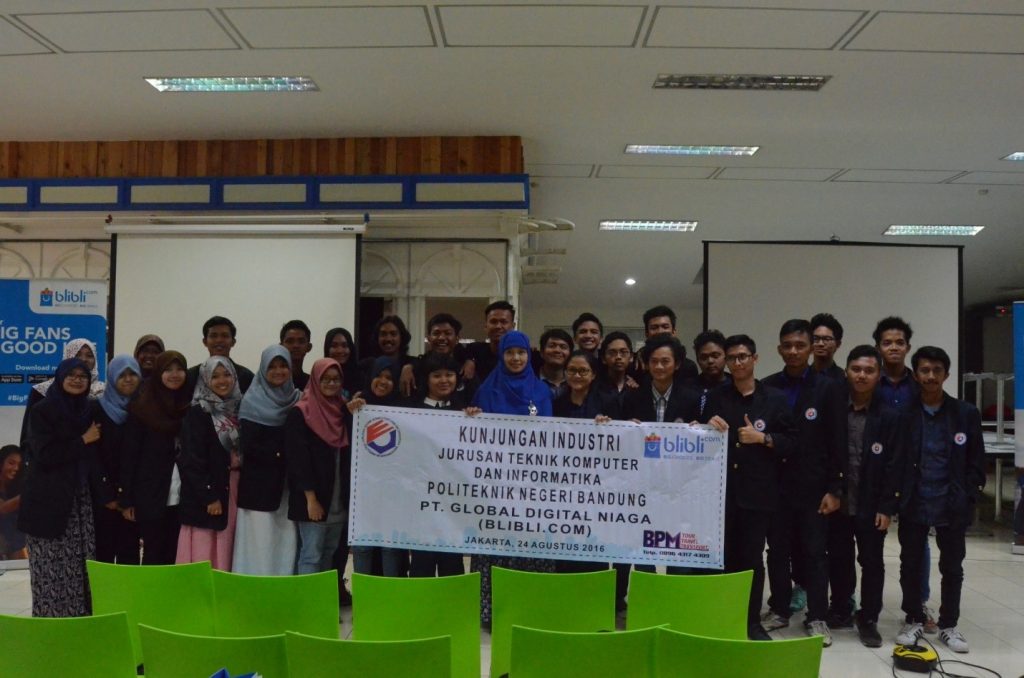 Kunjungan Industri JTK 2015 ke Blibli (3)