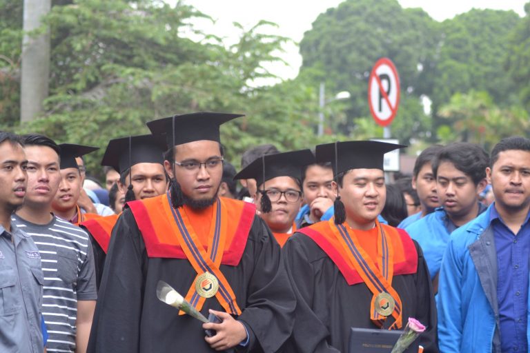Lulusan Terbaik Wisuda Polban 2018 (1)