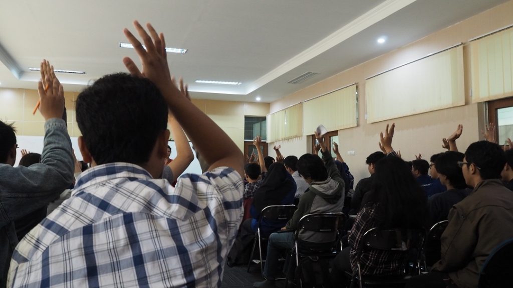 Kuliah Tamu Rinnie Hasan - 1