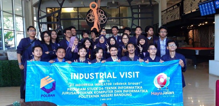 Perdalam Wawasan Tentang AI, Mahasiswa JTK Polban Kunjungi PT Indonesia Indikator