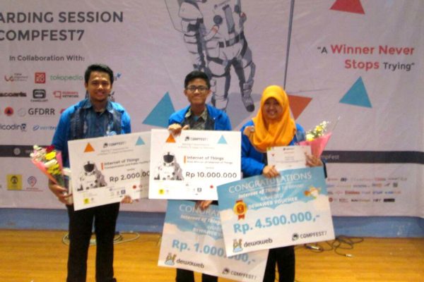 Mahasiswa JTK Juara Internet of Things Compfest7 UI JTK di IoT Compfest 2015